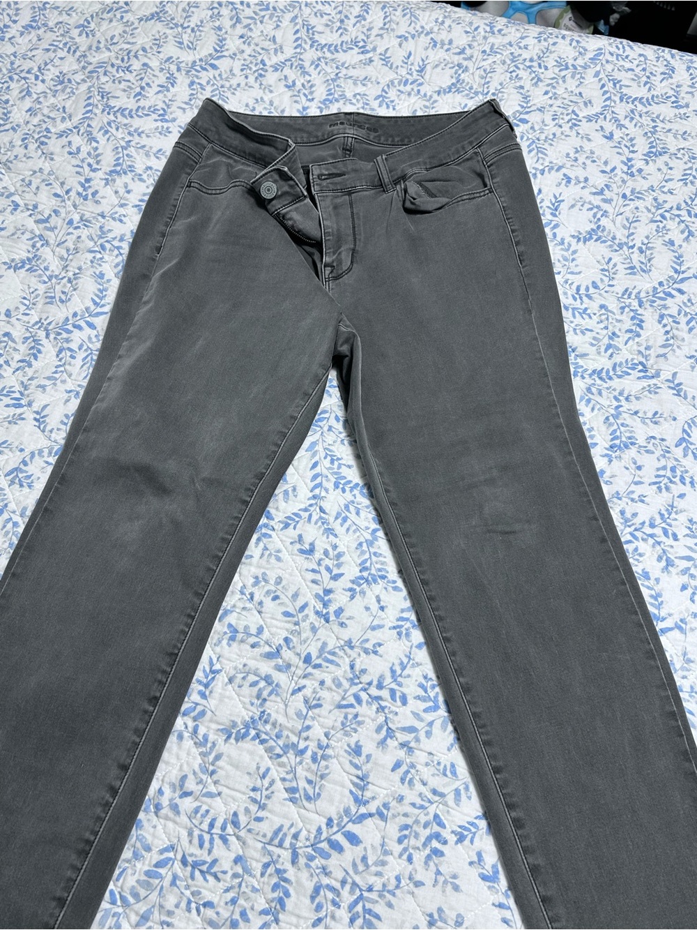 Maurices Women's Gray Skinny Jeans